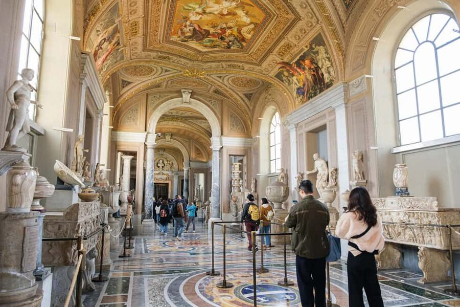 Vatican Museums & Sistine Chapel Guided Tour - Sistine Chapel: prepare before you enter