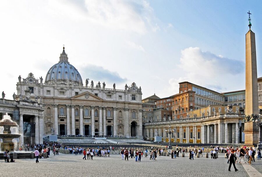 Vatican Museums: Skip-the-Ticket-Line 2.5-Hour Guided Tour - Practical clothing and walking advice
