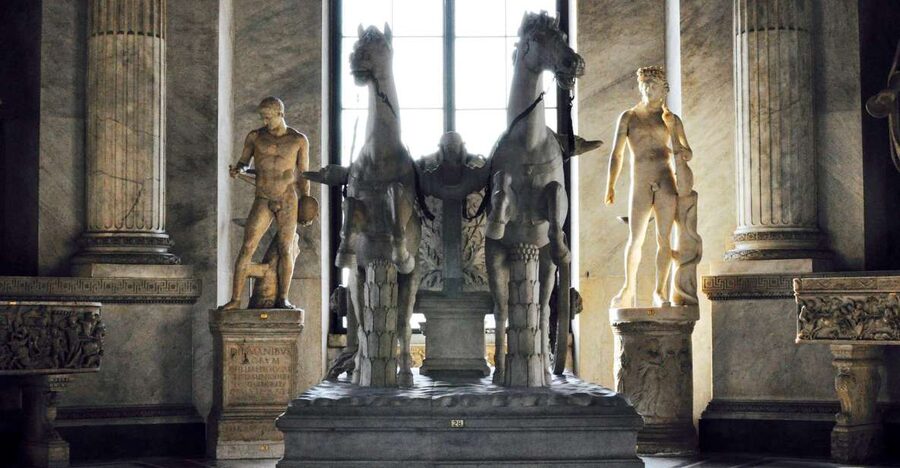 Vatican: Sistine Chapel and Vatican Museums Small Group Tour - Entering Vatican City and the museums