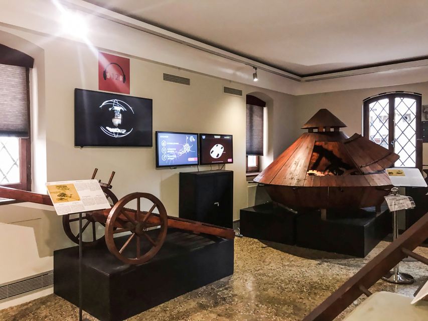 Venice: Leonardo Da Vinci Museum Entrance Ticket - What this small museum does best