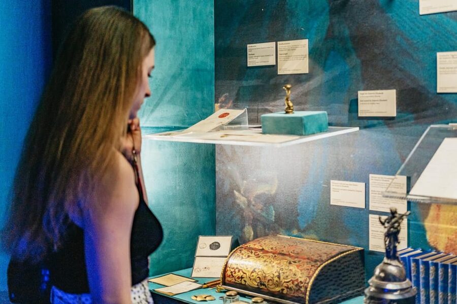 Vienna: Hofburg and Empress Sisi Museum Guided Tour - Meeting the real Empress Elisabeth at the Sisi Museum