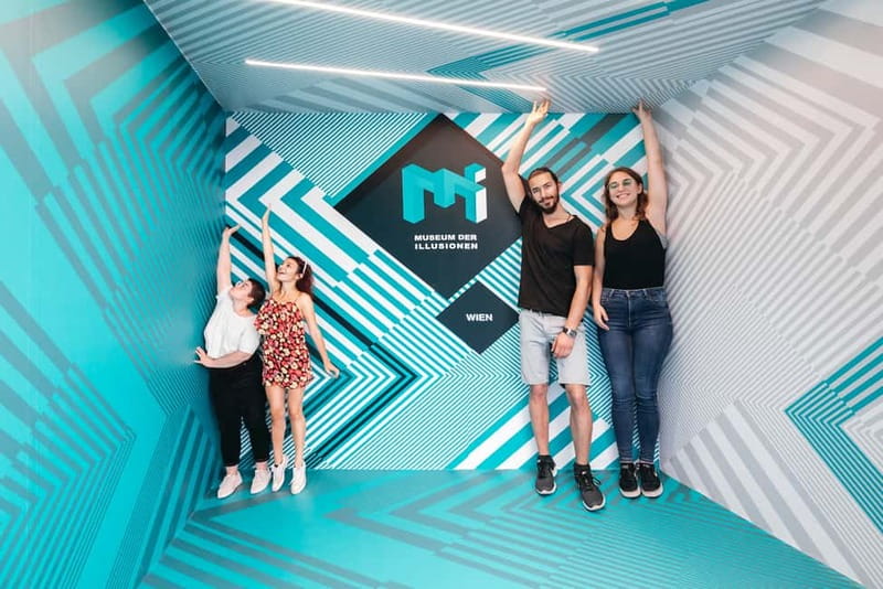 Vienna: Museum of Illusions Vienna Admission Ticket - The Ames Room makes size look ridiculous