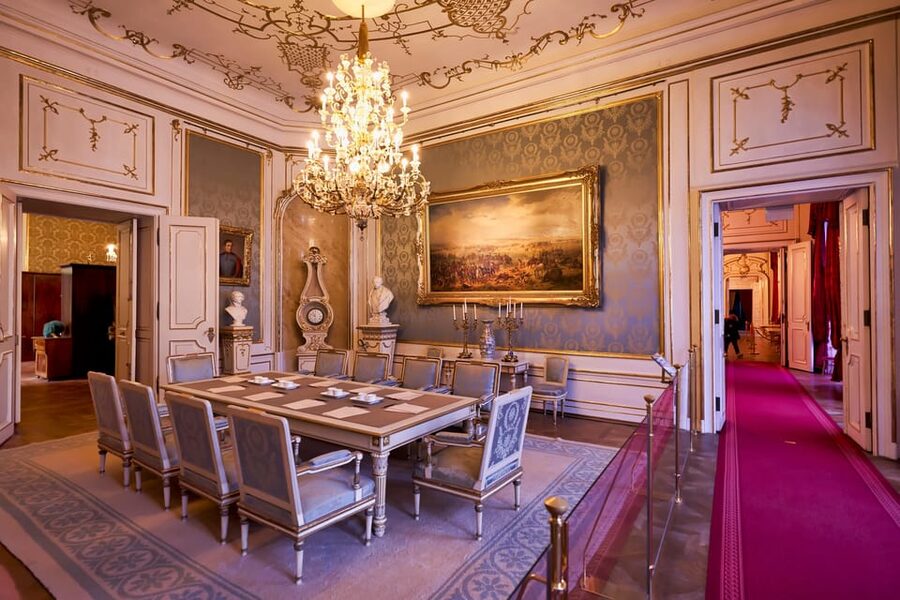 Vienna: Skip-the-Line Hofburg and Empress Sisi Museum Tour - Inside the Imperial Apartments