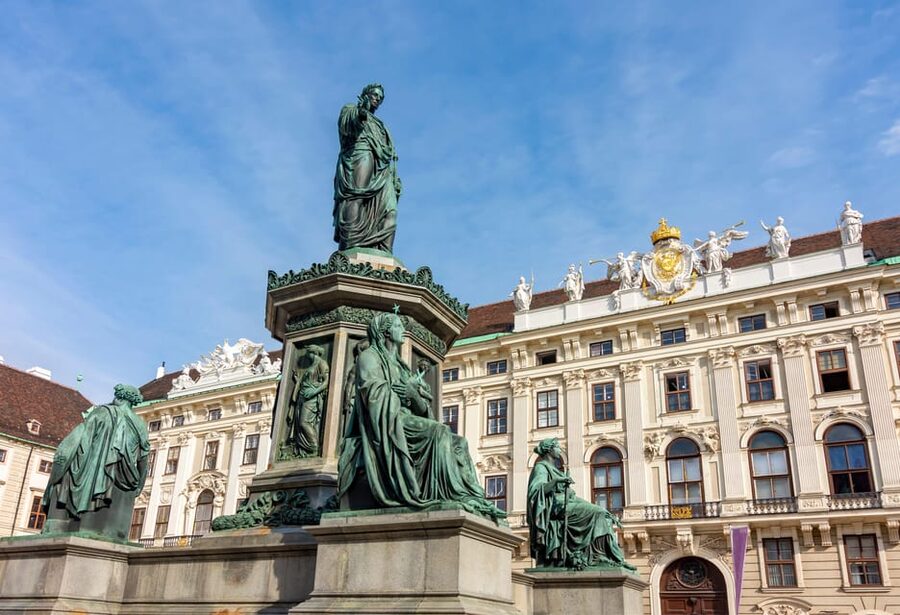 Vienna: Skip-the-Line Hofburg and Empress Sisi Museum Tour - The Sisi Museum and the woman behind the image