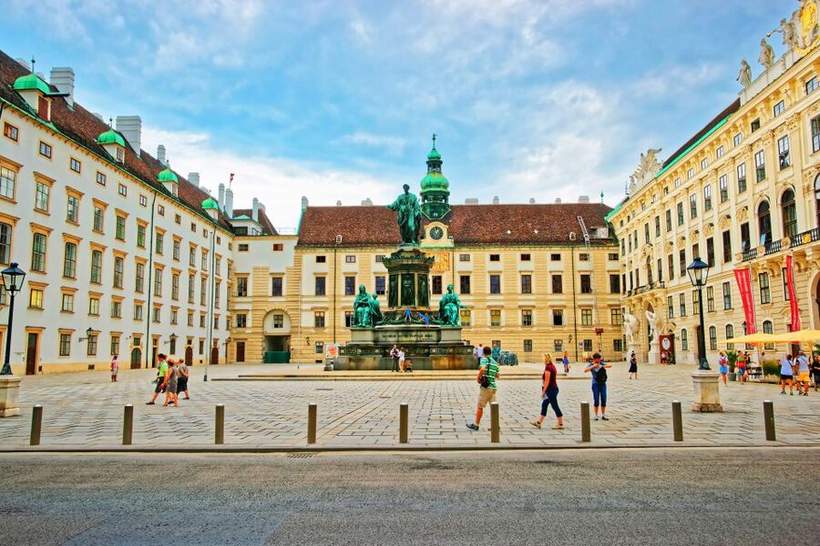 Vienna: Skip-the-Line Sisi Museum, Hofburg and Gardens Tour - How the guides shape the experience