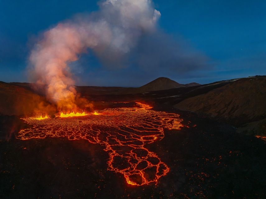 Volcano Exhibition and Cinema - Lava Centre Iceland - The local volcano view and outdoor observation deck