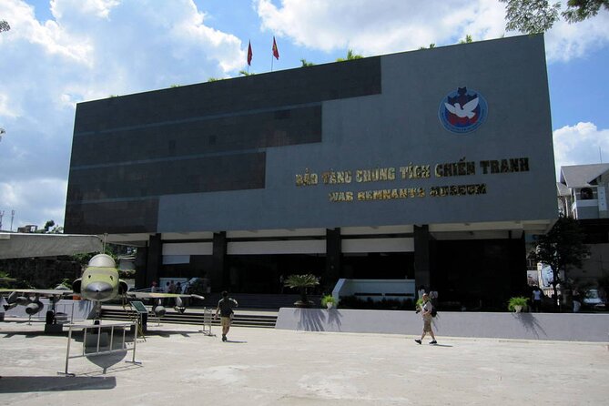 War Remnants Museum - Ho Chi Minh City Half Day Tours - Lunch, shops, and the rhythm of the morning