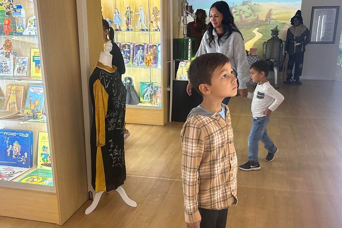 Wizard of OZ Museum tour - Van Gogh and space imagery make this more than an Oz museum