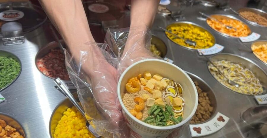 Yokohama: Guided Cup Noodles Museum Tour & Make Your Own Cup - Key points to know