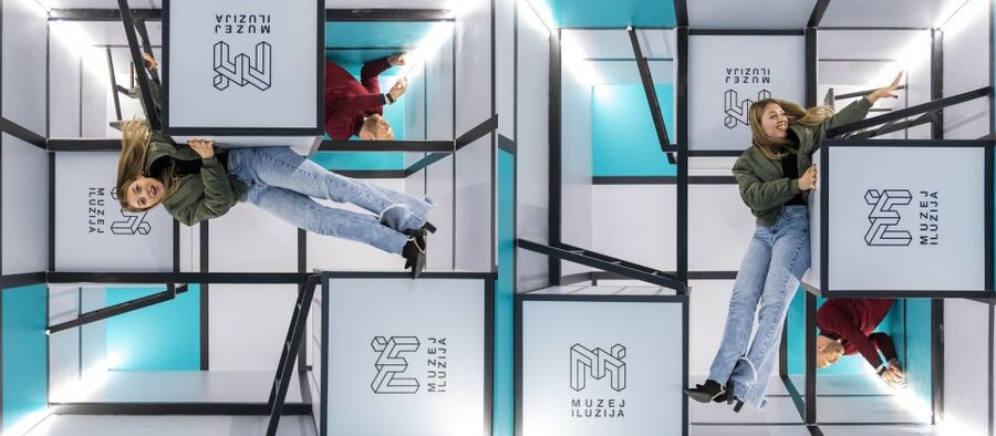 Zagreb: Museum of Illusions Entrance Ticket - The hologram exhibition and visual displays
