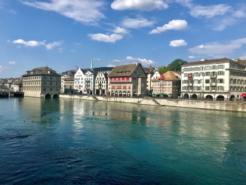 Zurich: City Tour with Lake Cruise + Optional FIFA Museum - A short walk through Zurich’s medieval center