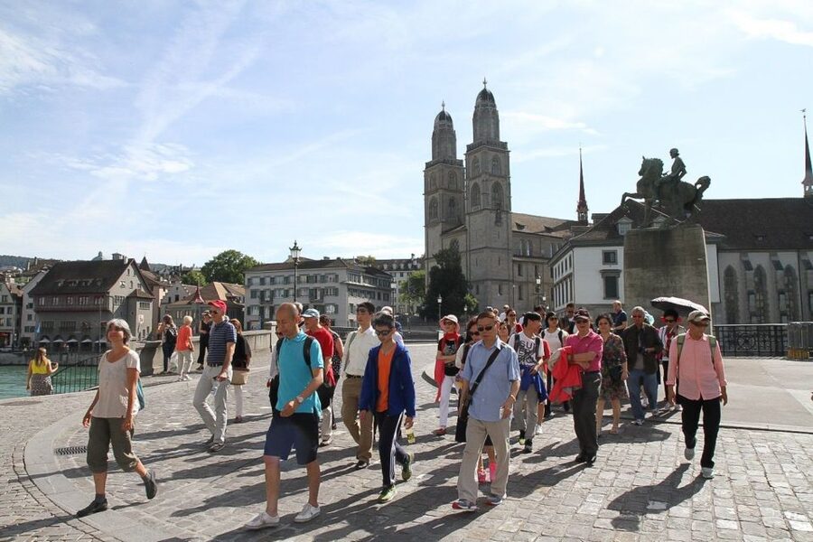 Zurich: Sightseeing Bus Tour with Optional FIFA Museum - Zürichberg and the city views