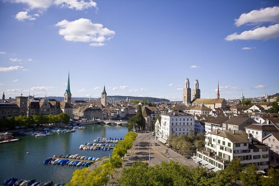 Zurich: Sightseeing Bus Tour with Optional FIFA Museum - Seeing Zurich’s grander side by bus